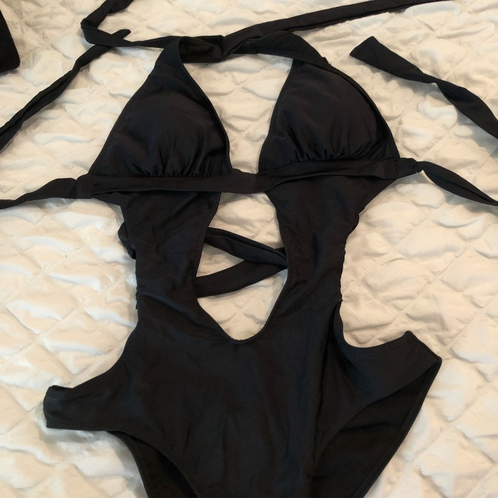 Black sexy one piece bathing suit